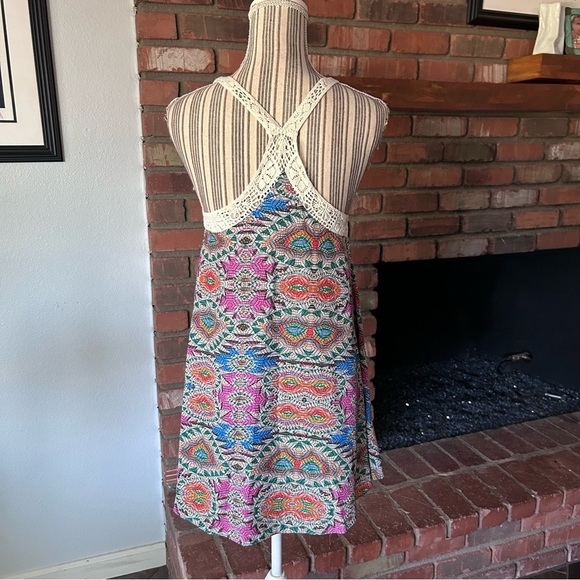 Lovers + Friends Hula Babydoll Dress in Mosaic Print Sz XS - Picture 8 of 10